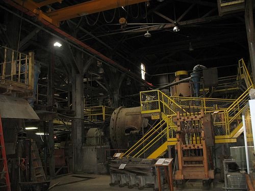 Mineral processing plant with ball mills